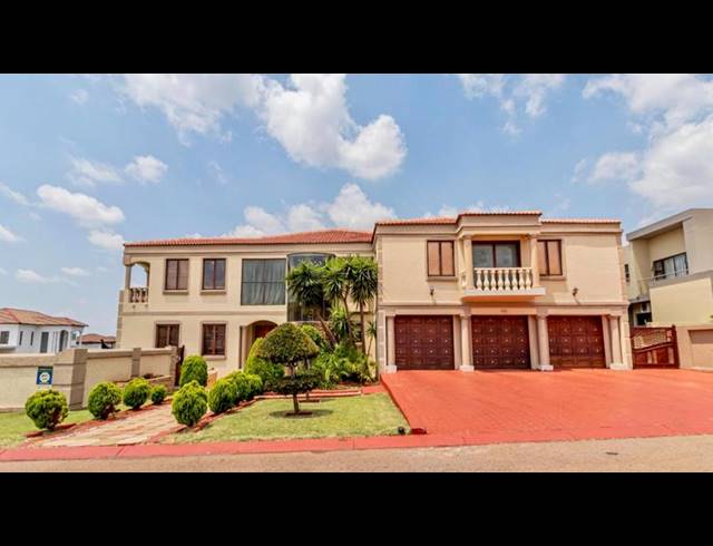 5 BEDROOM HOUSE FOR SALE IN MAGALIESBERG COUNTRY ESTATE
